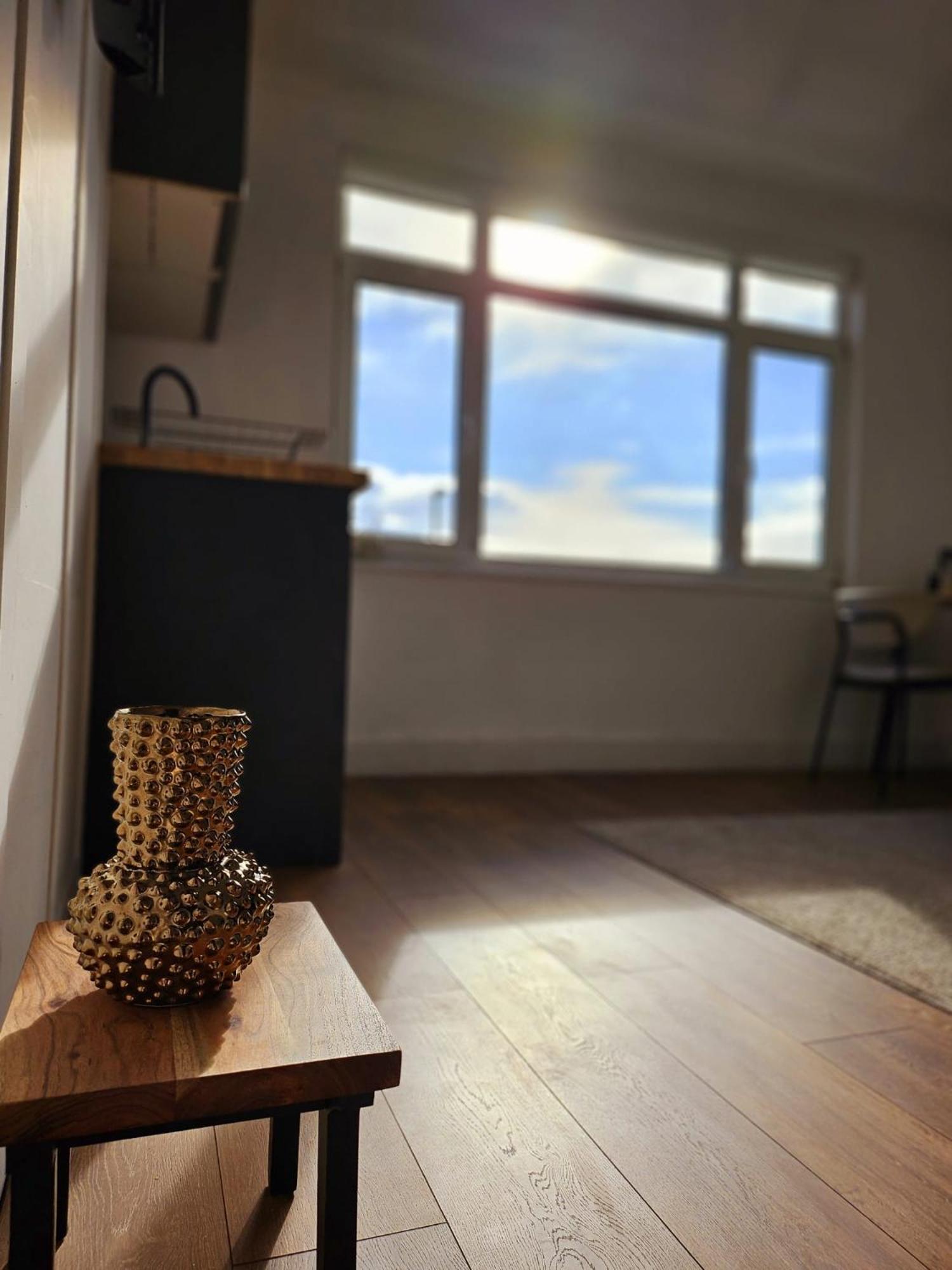 Seaview 2 Bedroom Apartment Littlehampton Bagian luar foto